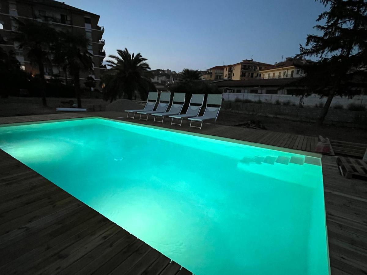 Il Gattino Di Porto - Apt 5 - Bilocale Terrazzo Piscina อิมเปรีอา ภายนอก รูปภาพ